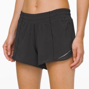 Lululemon Hotty Hot 4” Black Shorts